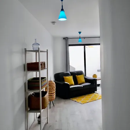 - Bouganvilla * Funchal (Madeira)